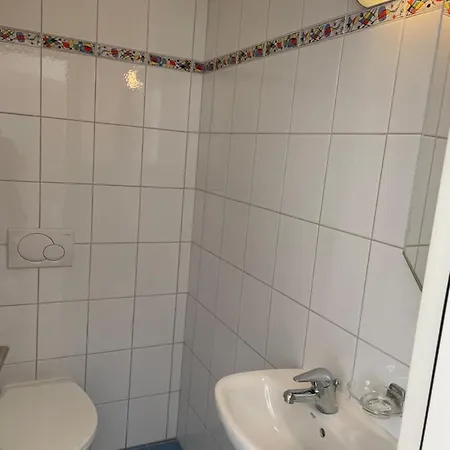2,5 Con Piscina Nel Cuore Di Appartamento