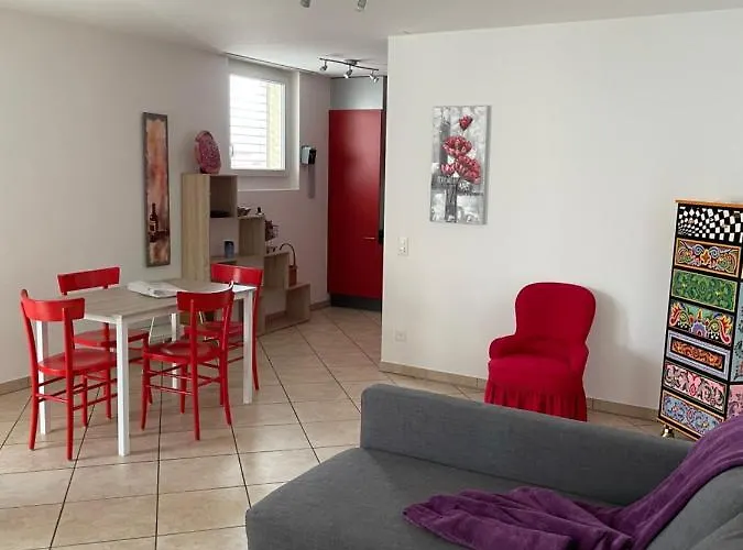 2,5 Con Piscina Nel Cuore Di 463 아파트 로카르노